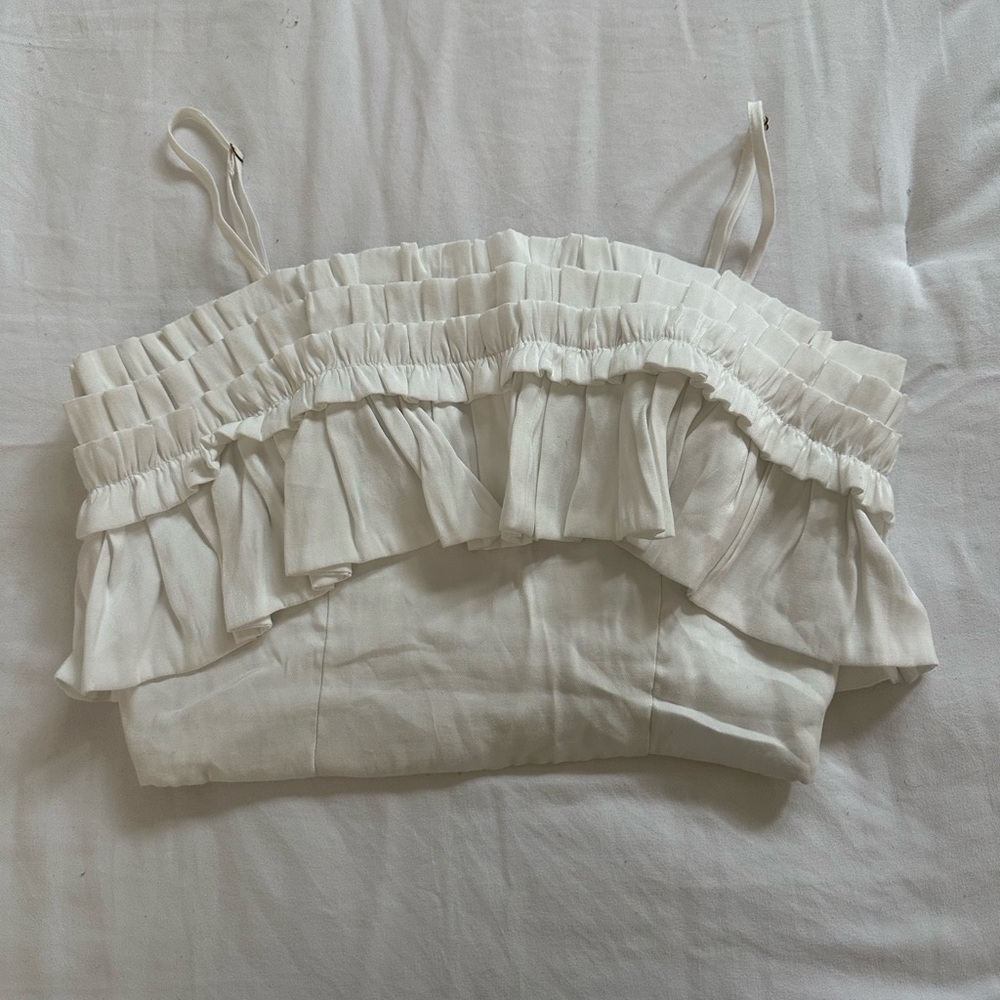 DO+BE White Ruffled Tank Top